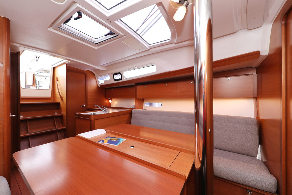 Yacht DUFOUR - 350 Grand Large "Feniks"