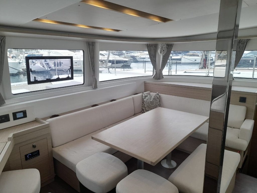 Yacht LAGOON - 46 "My Naughty Spirit"