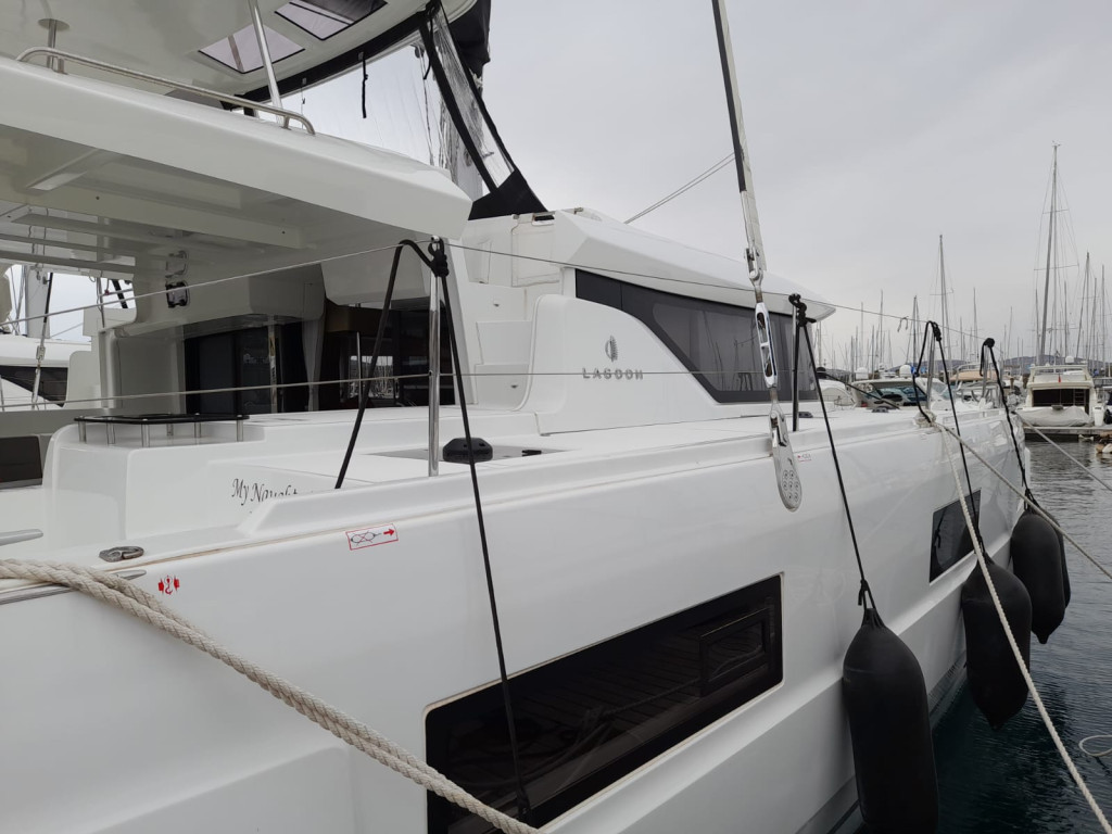 Yacht LAGOON - 46 "My Naughty Spirit"