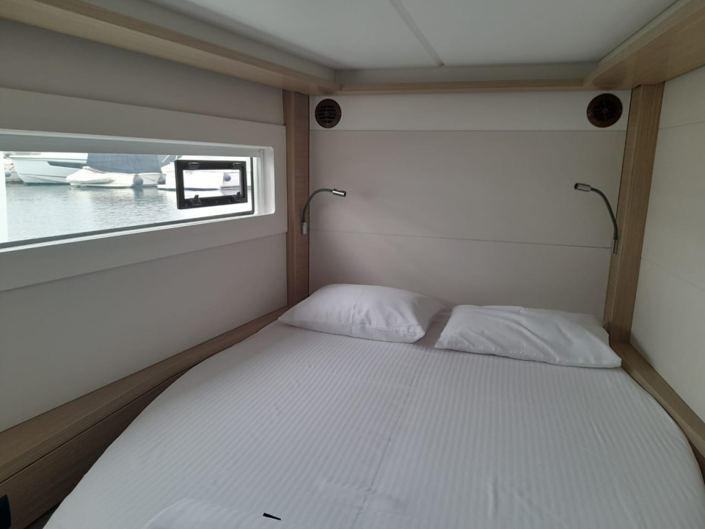 Yacht LAGOON - 46 "My Naughty Spirit"