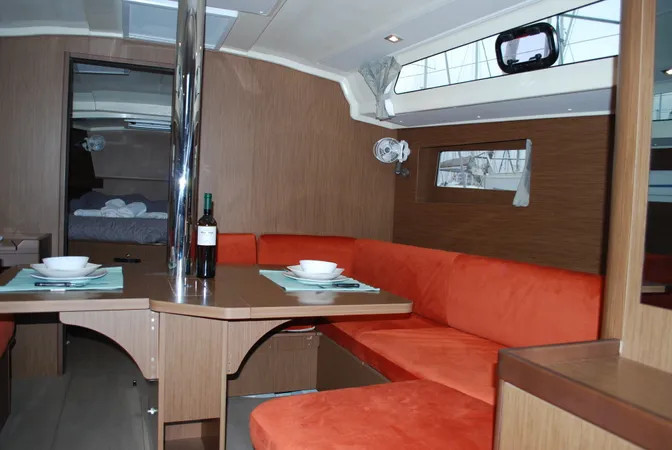 Yacht BENETEAU - Oceanis 41.1 "Alma"