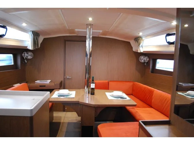 Yacht BENETEAU - Oceanis 41.1 "Alma"
