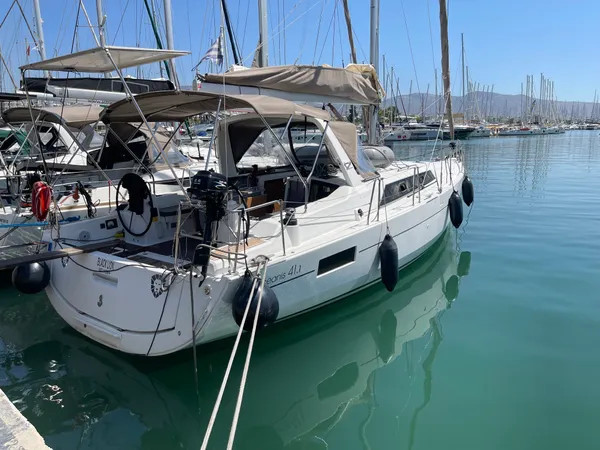 Yacht BENETEAU - Oceanis 41.1 "Black Lion"
