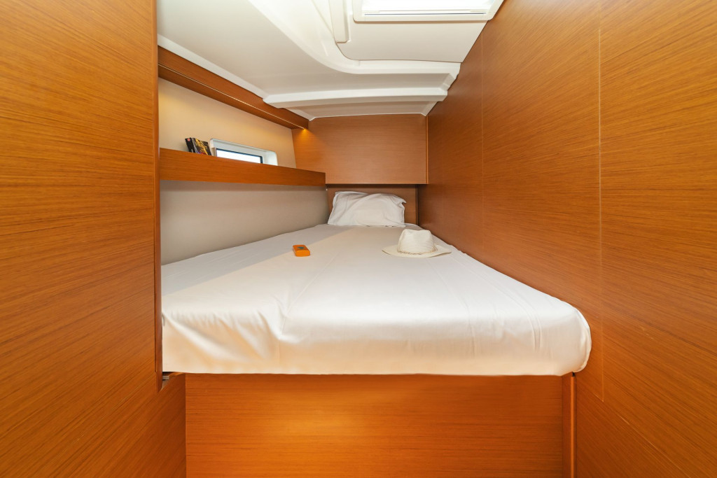 Yacht JEANNEAU - Sun Odyssey 490 "Queens of Utrecht"