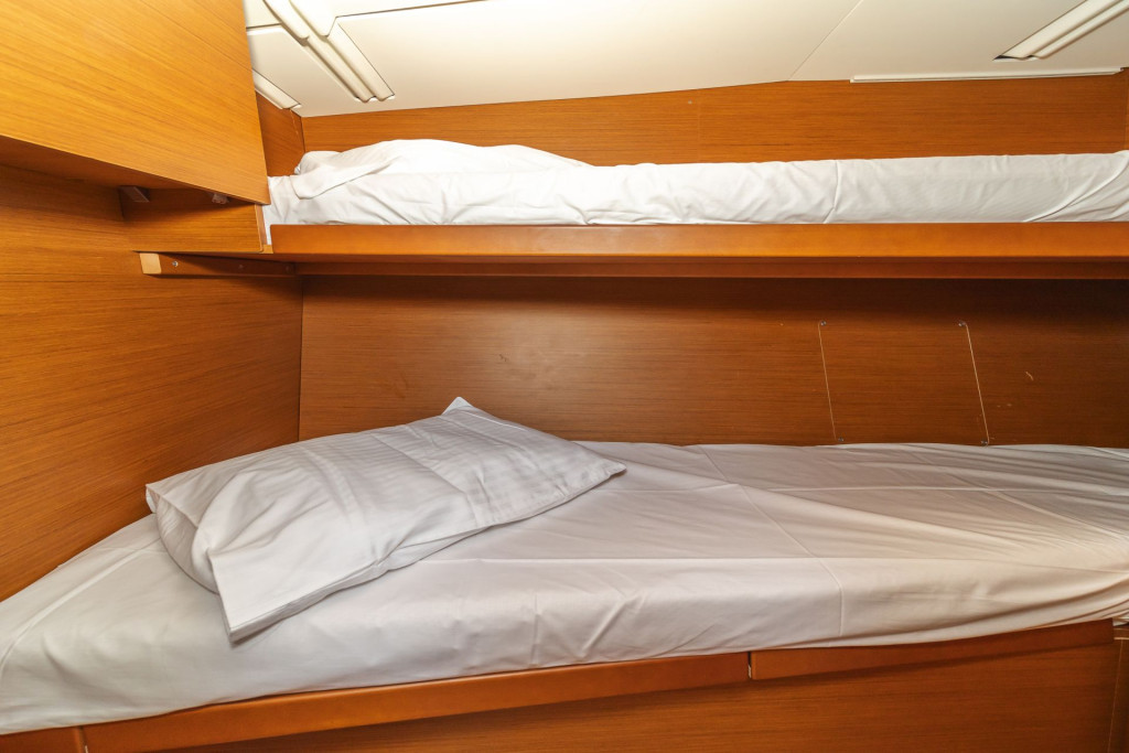 Yacht JEANNEAU - Sun Odyssey 490 "Queens of Utrecht"