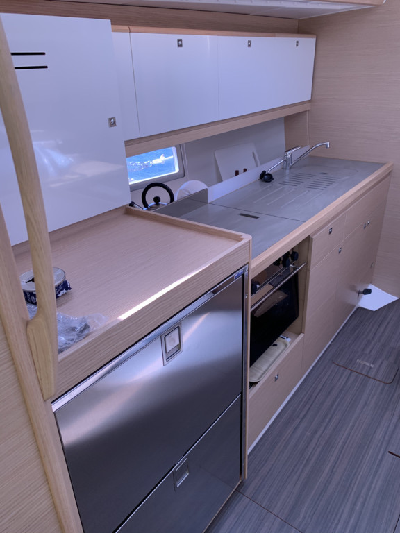 Yacht DUFOUR - 390 Grand Large "R2D2"