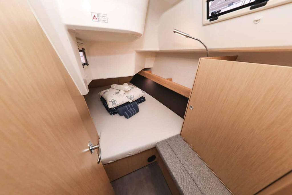 Yacht BAVARIA - Cruiser 37 Style "Pura Vida"