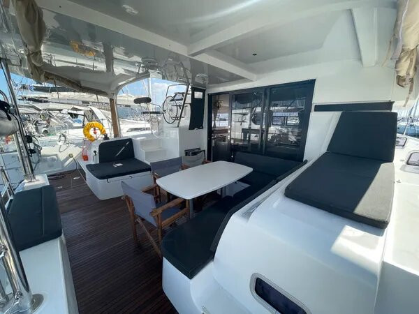 Yacht LAGOON - 42 "Art of Liberty"