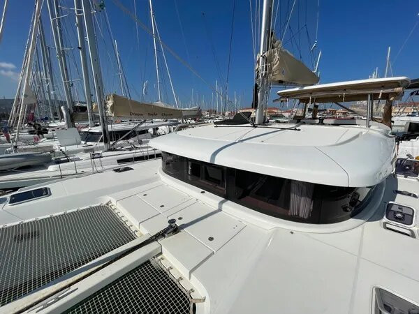 Yacht LAGOON - 42 "Art of Liberty"