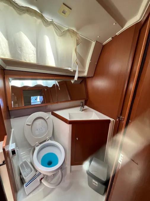 Yacht BENETEAU - Oceanis 41.1 "Illusion"