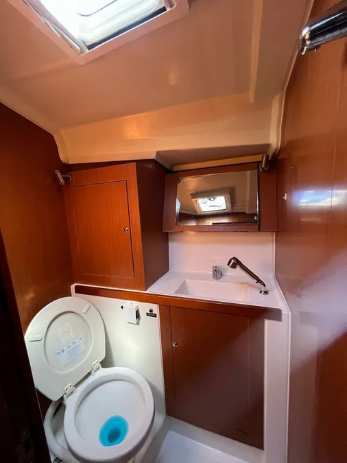 Yacht BENETEAU - Oceanis 41.1 "Illusion"