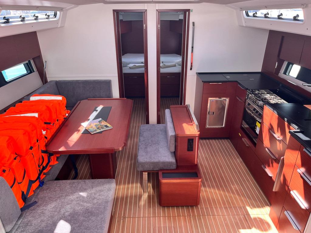 Yacht HANSE - 460 "Riesling"