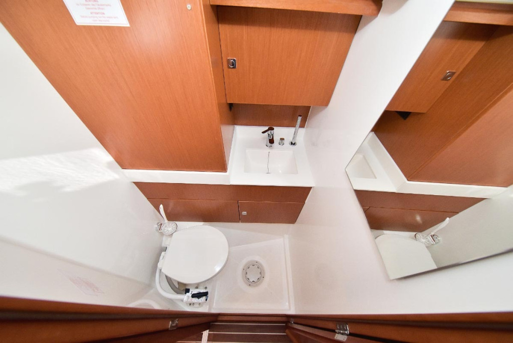 Yacht BAVARIA - Cruiser 45 "Nadine"