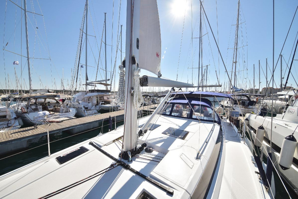 Yacht BAVARIA - Cruiser 45 "Nadine"