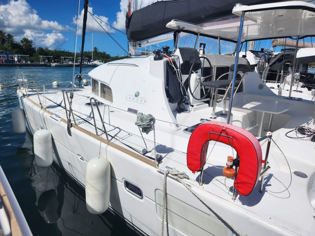 Yacht LAGOON - 380 "Aride"