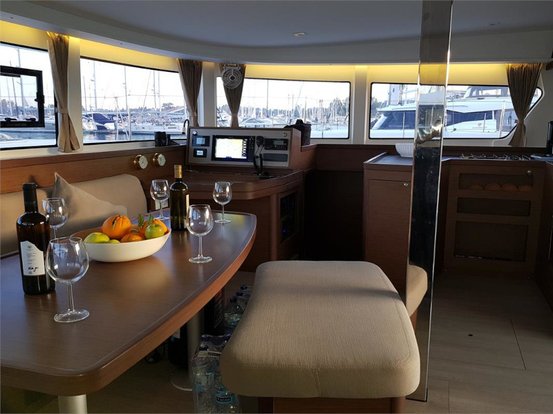 Yacht LAGOON - 42 "Dream of Life"