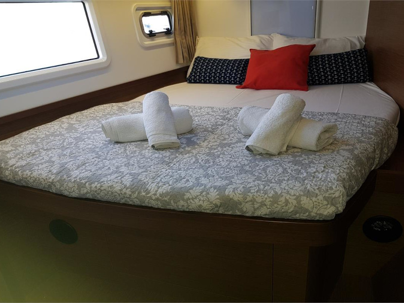 Yacht LAGOON - 42 "Dream of Life"