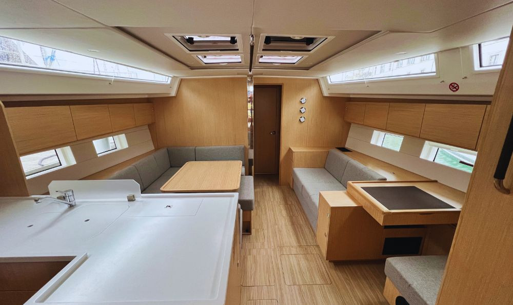 Yacht BAVARIA - C50 "MALENA"