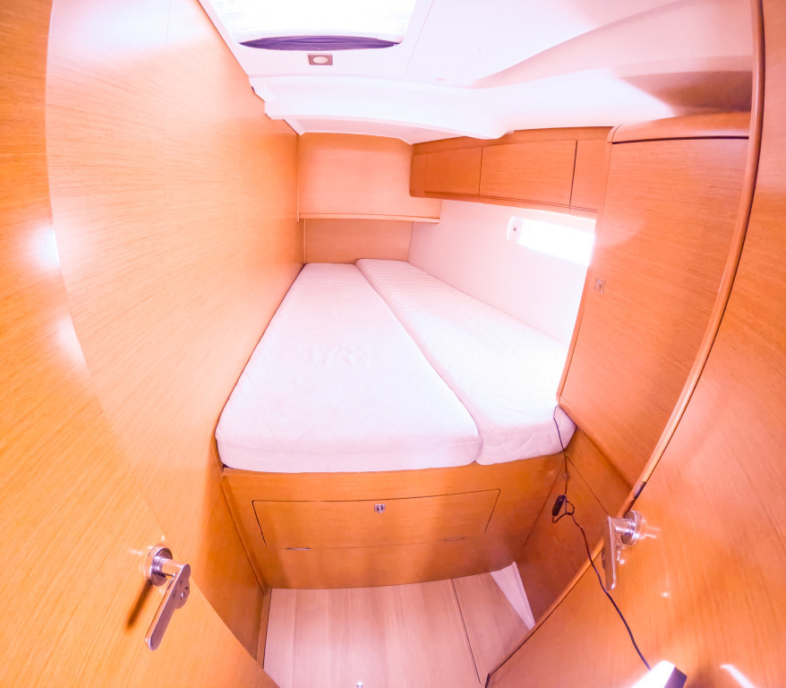 Yacht JEANNEAU - Sun Odyssey 519 "Leia"