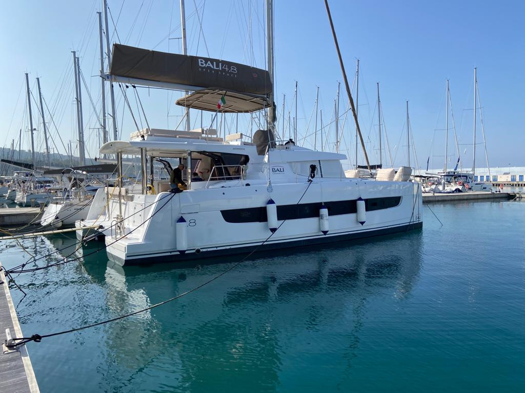 Yacht CATANA - Bali 4.8 "Terra Terra"
