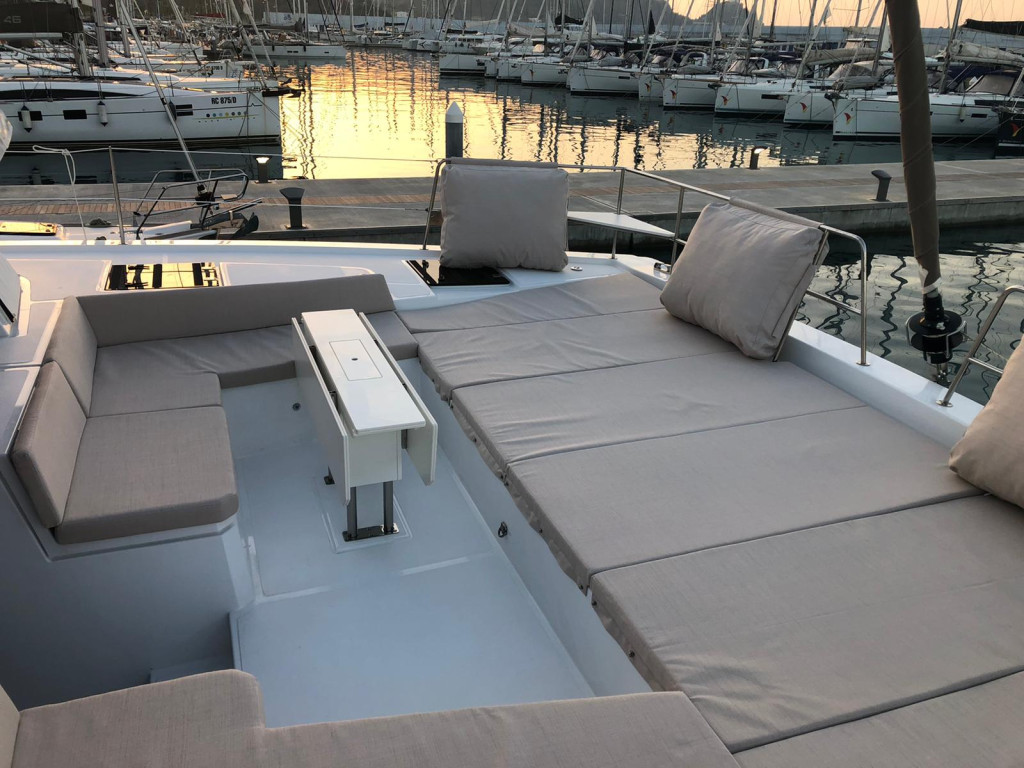 Yacht CATANA - Bali 4.8 "Terra Terra"