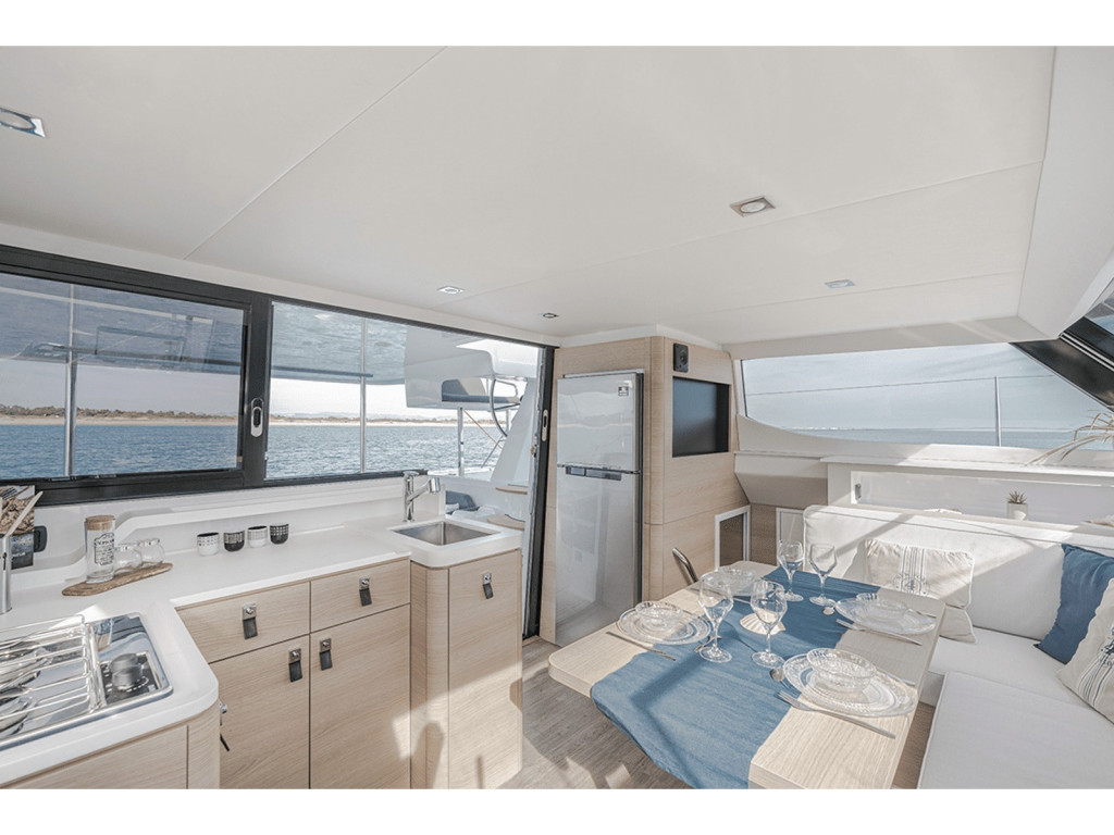 Yacht AVENTURA - 37 "Zarah"