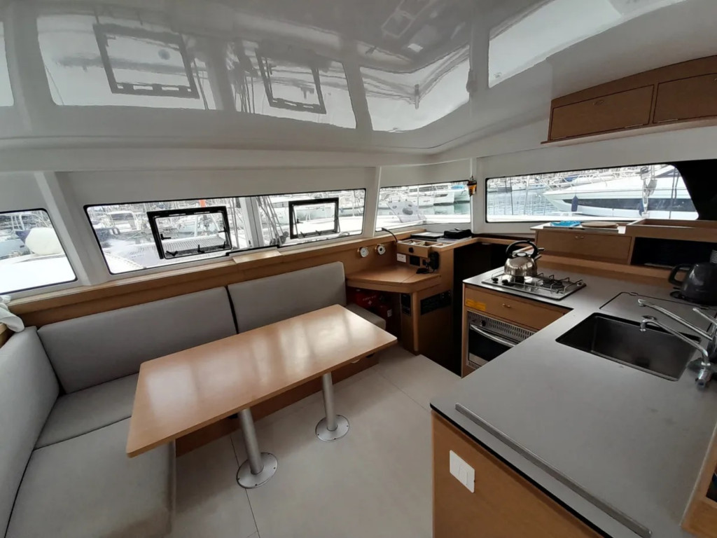 Yacht EXCESS-CATAMARANS - 11 "Saint Andrew"