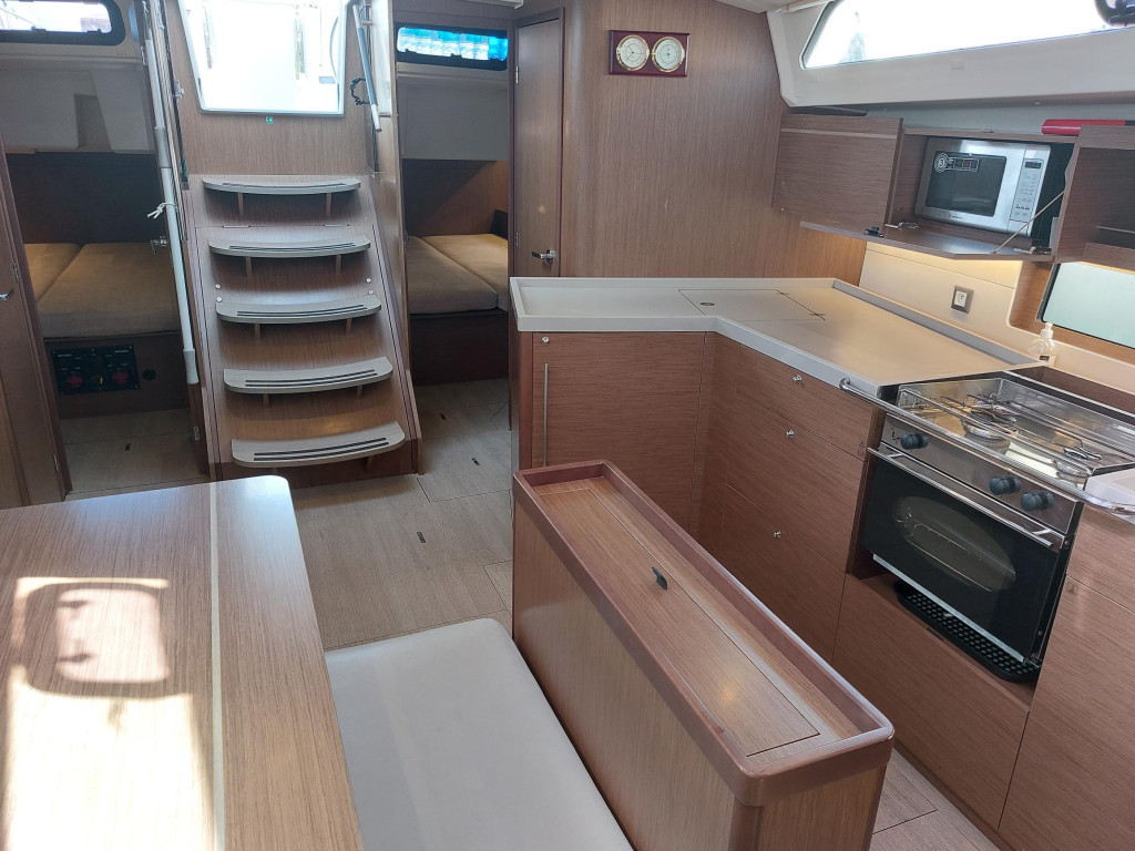 Yacht BENETEAU - Oceanis 46.1 "Kalmi"