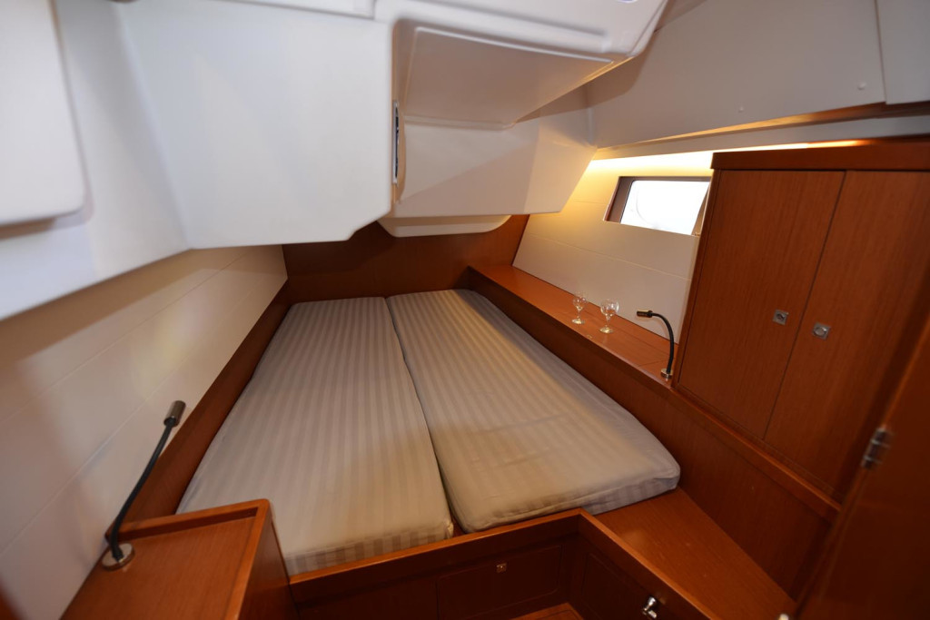 Yacht BENETEAU - Oceanis 48 "Pherousa"