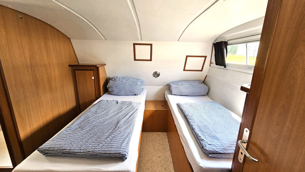 Yacht CHANTIER CPC - Tarpon 37 DP "Gaia"