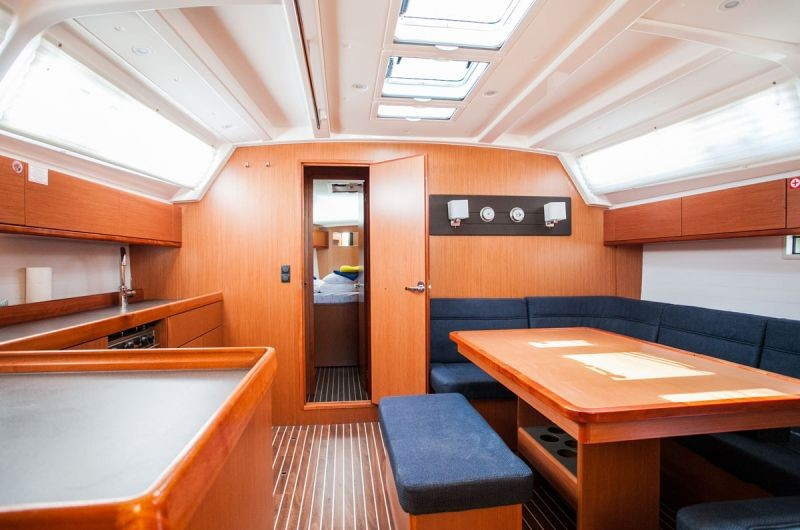 Yacht BAVARIA - Cruiser 46 "Lovro"