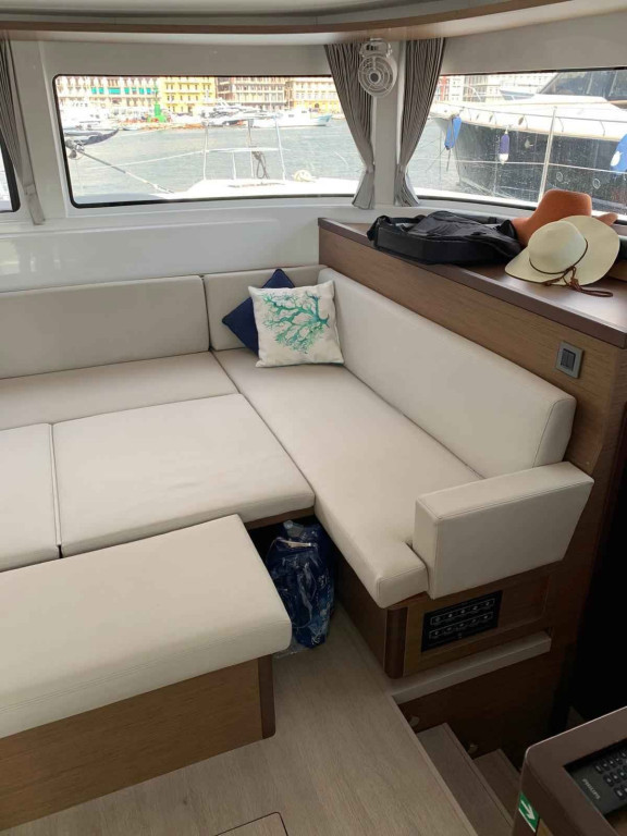 Yacht LAGOON - 46 "Lumina"