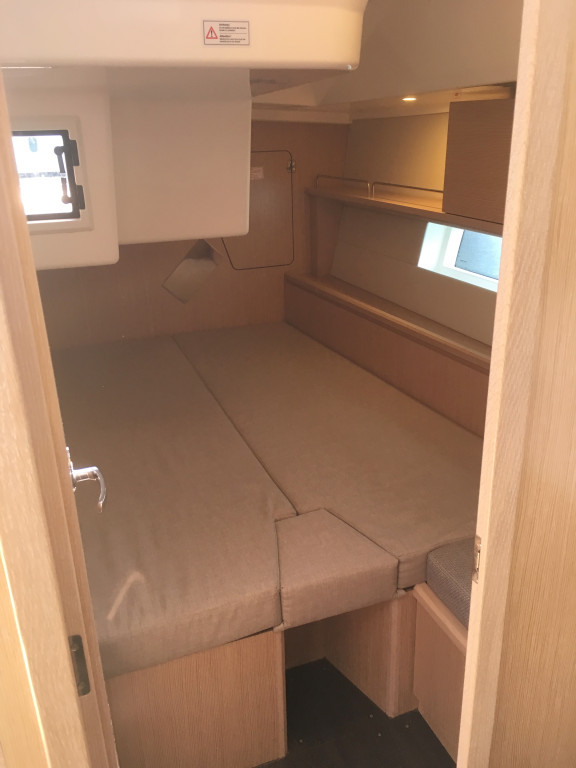 Yacht BAVARIA - C45 "Red Horizon"