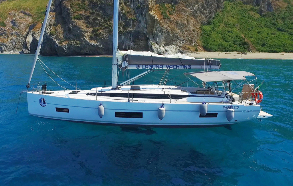 Yacht BAVARIA - C45 "Red Horizon"