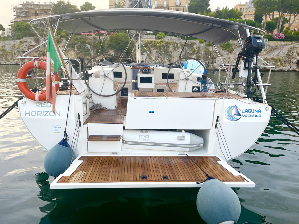 Yacht BAVARIA - C45 "Red Horizon"