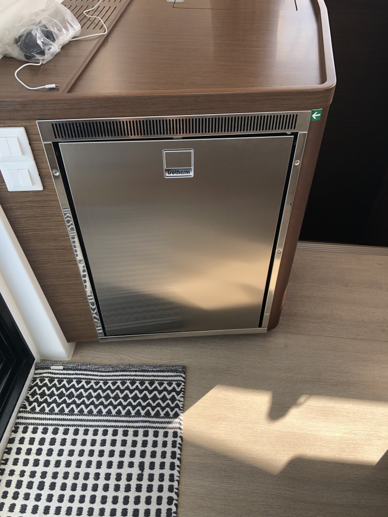 Yacht LAGOON - 42 "Alchemy"