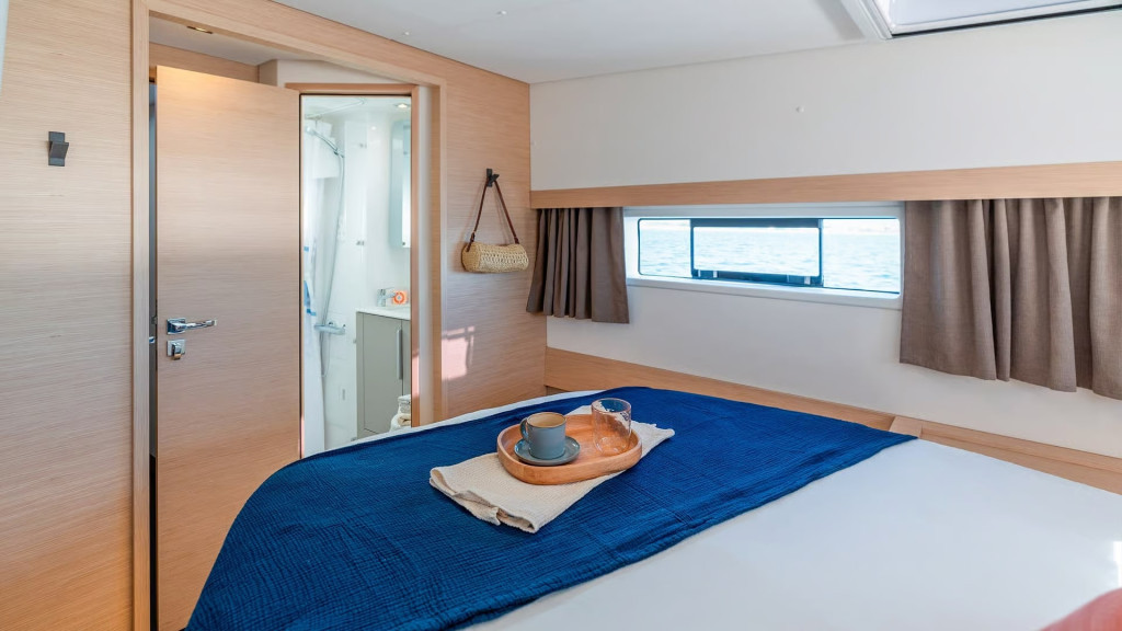 Yacht FOUNTAINE PAJOT - 44 "Agios Paisios"