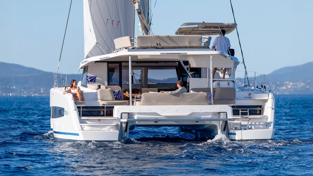 Yacht FOUNTAINE PAJOT - 44 "Agios Paisios"