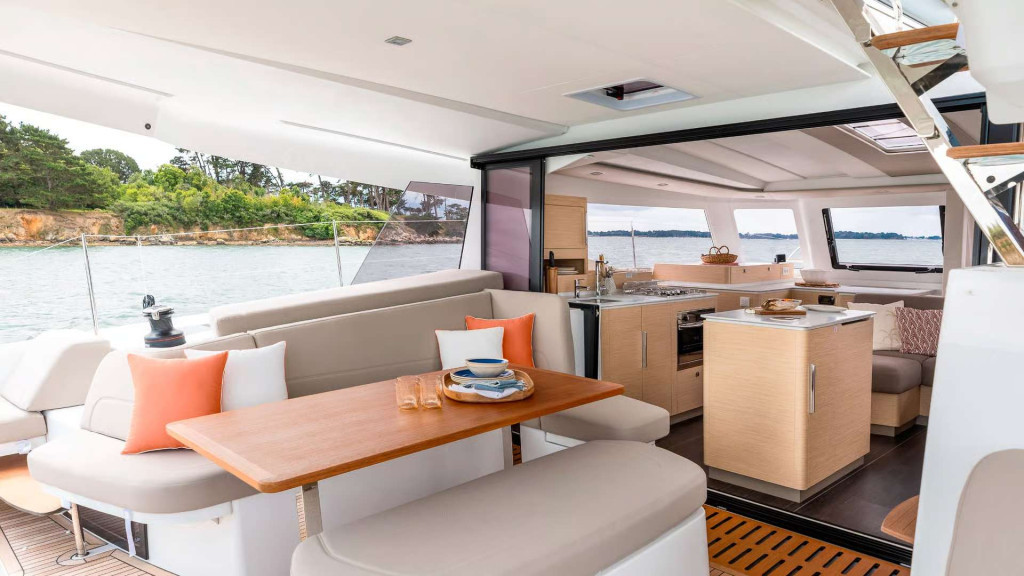Yacht FOUNTAINE PAJOT - 41 "Agios Ephraim"