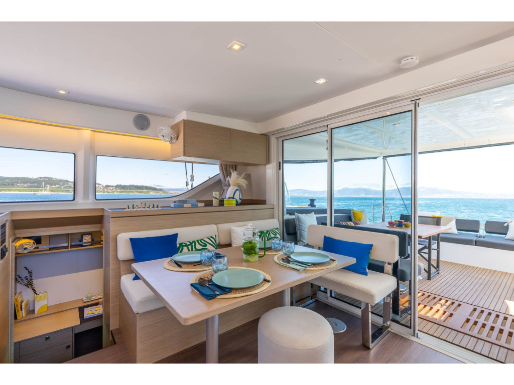 Yacht LAGOON - 43 "Liberty"