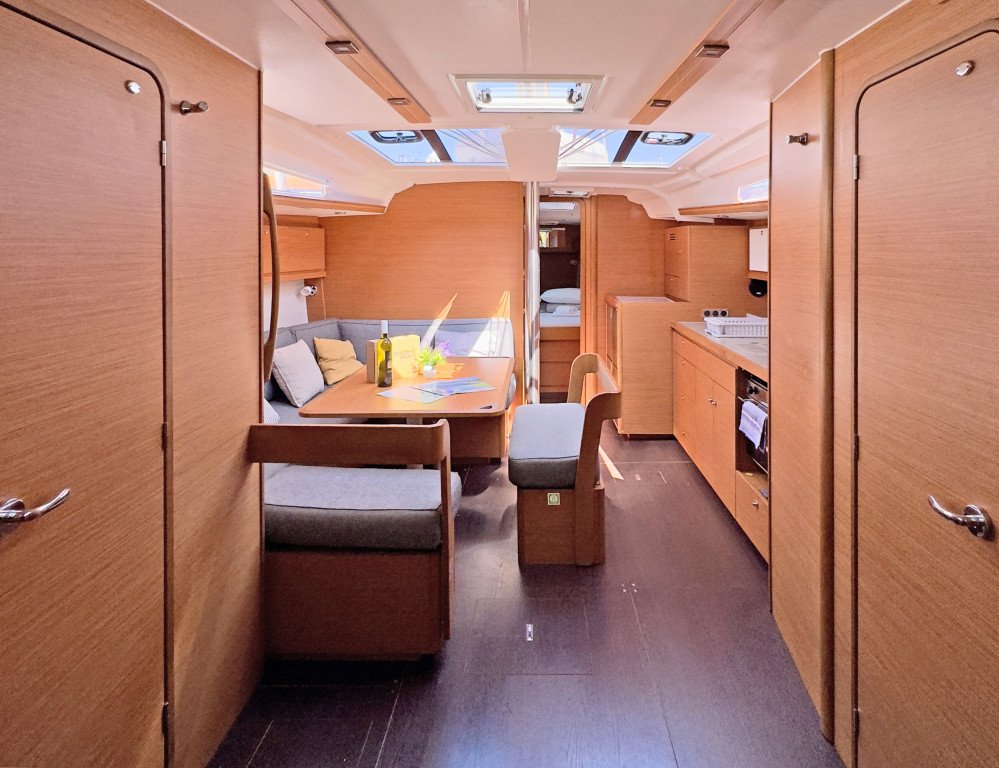 Yacht DUFOUR - 430 Grand Large "First Love"