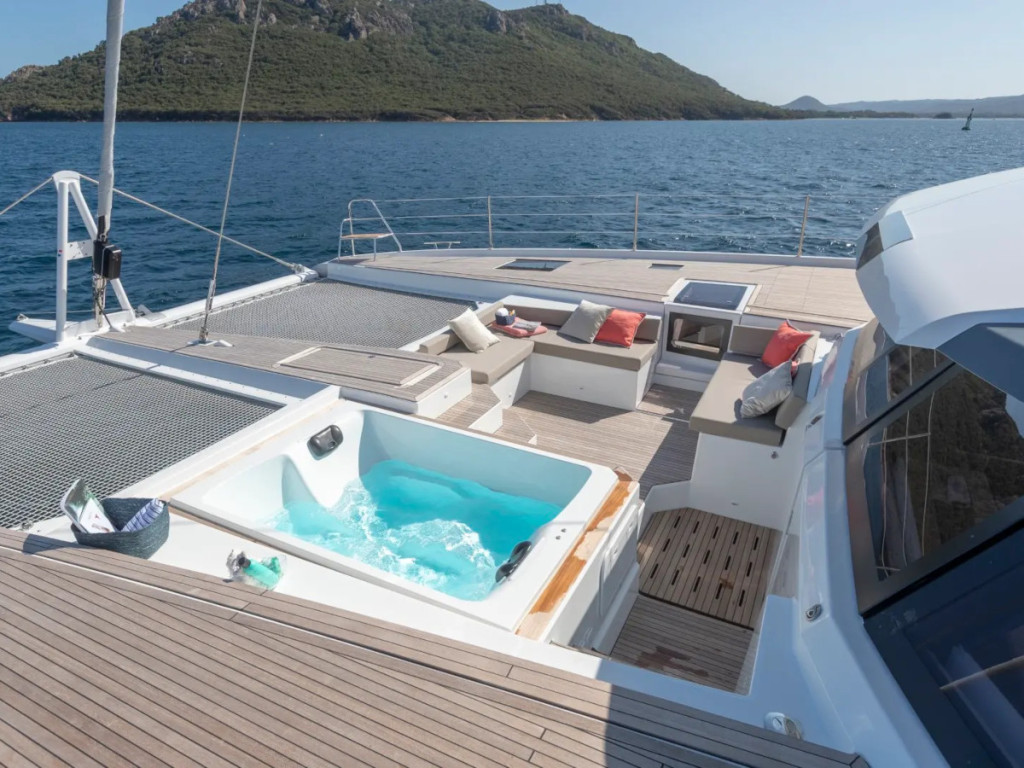 Yacht FOUNTAINE PAJOT - Alegria 67 "Premium +"