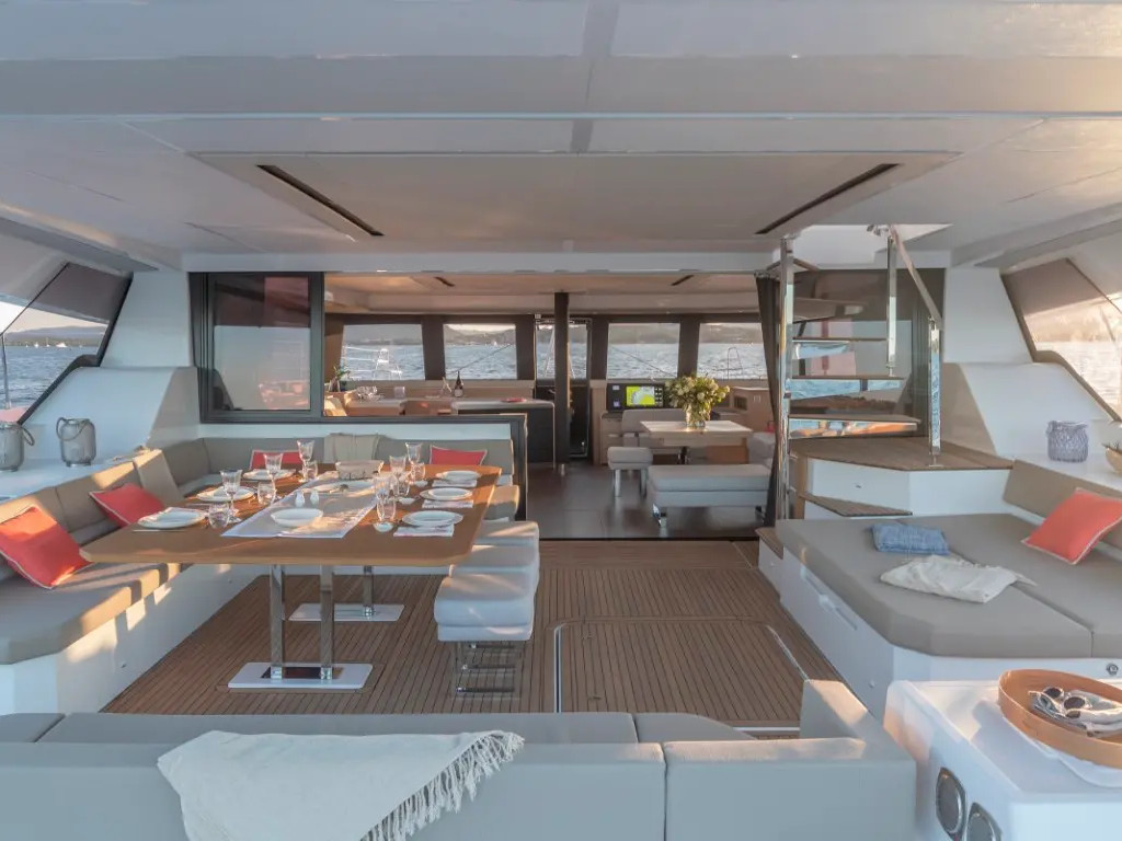 Yacht FOUNTAINE PAJOT - Alegria 67 "Premium +"