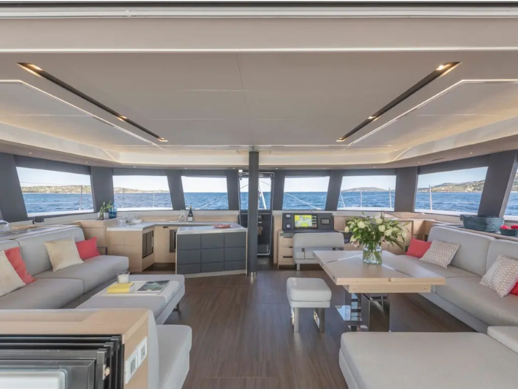 Yacht FOUNTAINE PAJOT - Alegria 67 "Premium +"