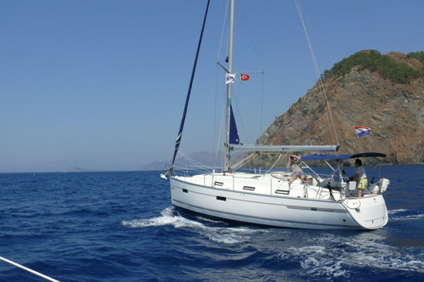Yacht BAVARIA - Cruiser 36 "Zenith III"