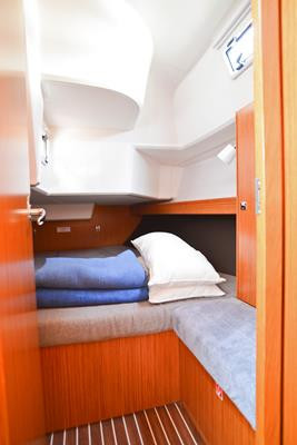 Yacht BAVARIA - Cruiser 37 "Kedi"