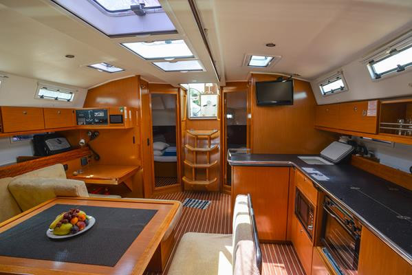 Yacht BAVARIA - Cruiser 45 "Santa Maria"