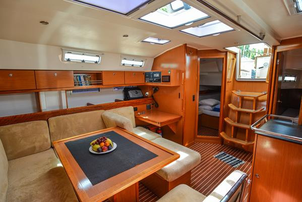 Yacht BAVARIA - Cruiser 45 "Santa Maria"