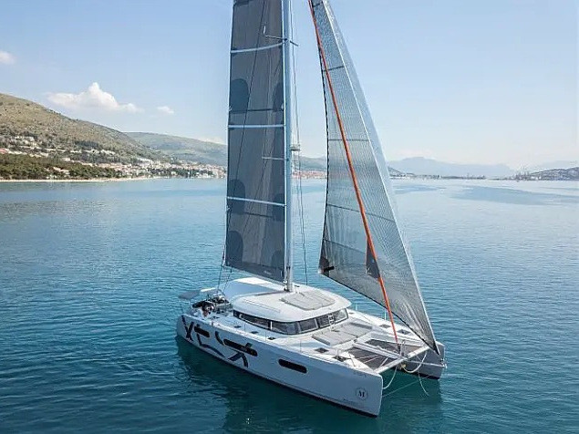 Yacht EXCESS-CATAMARANS - 15 "Issa"