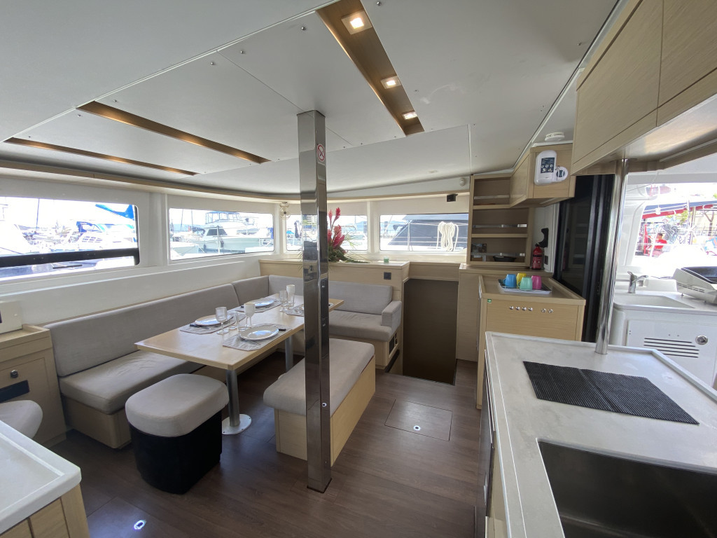 Yacht LAGOON - 46 "Dare I"